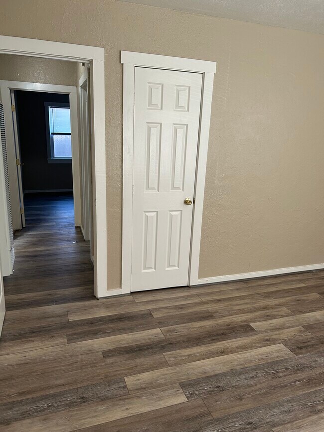 new floors/new paint - 1425 Pacific Ave