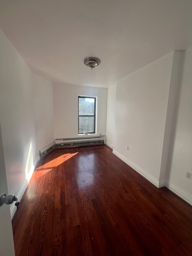 Foto del edificio - 2150 Fulton St