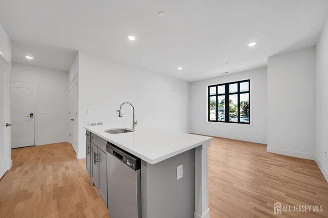 Building Photo - 1037 Amboy Ave