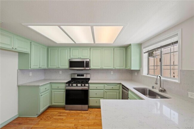 Building Photo - 234 N Irena Ave