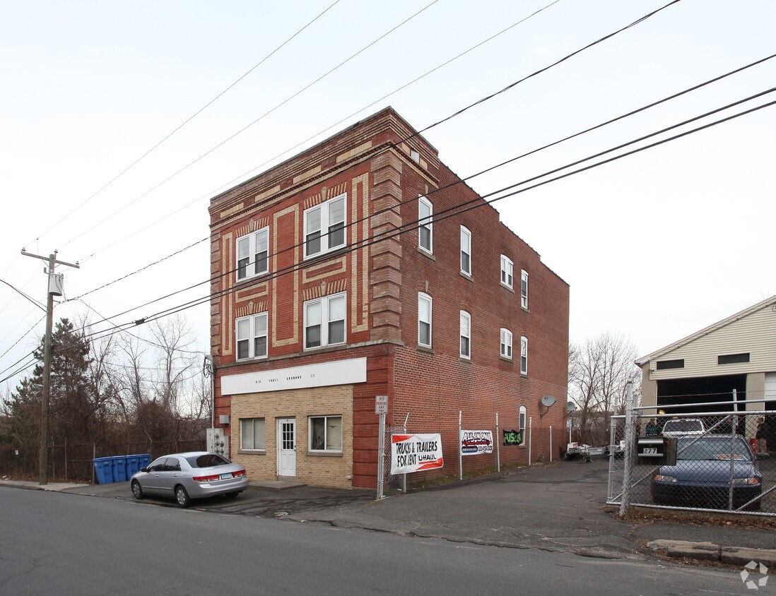 Foto principal - 273 S Leonard St