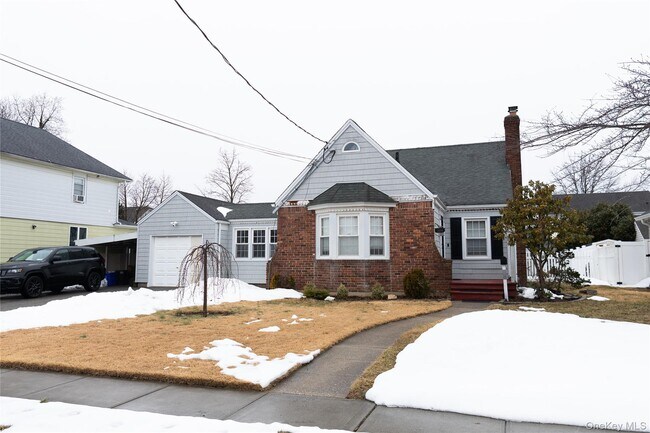 Foto del edificio - 2454 Columbus Ave