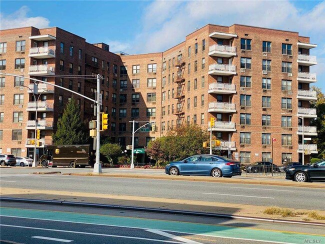 Building Photo - 100-25 Queens Blvd