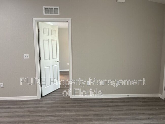 Building Photo - 16038 SW 34th Court Rd