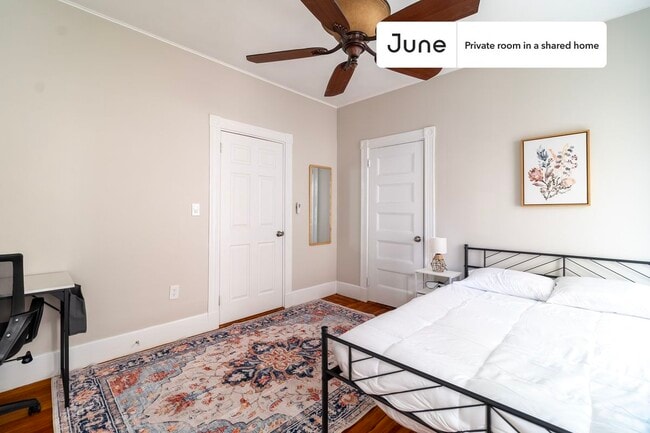 Building Photo - Room in Shared 5 bed/2 bath home in Brookline