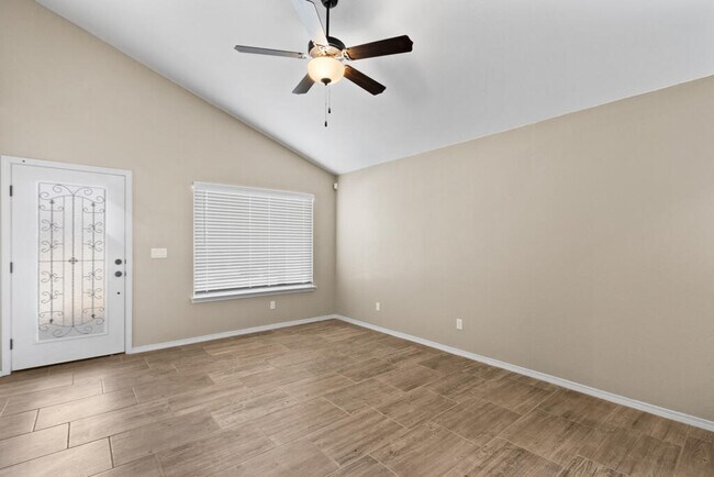 Foto del edificio - 14620 Ericka Santillana