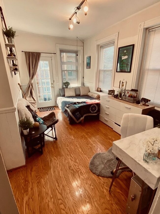 Building Photo - Allston 2-bedroom