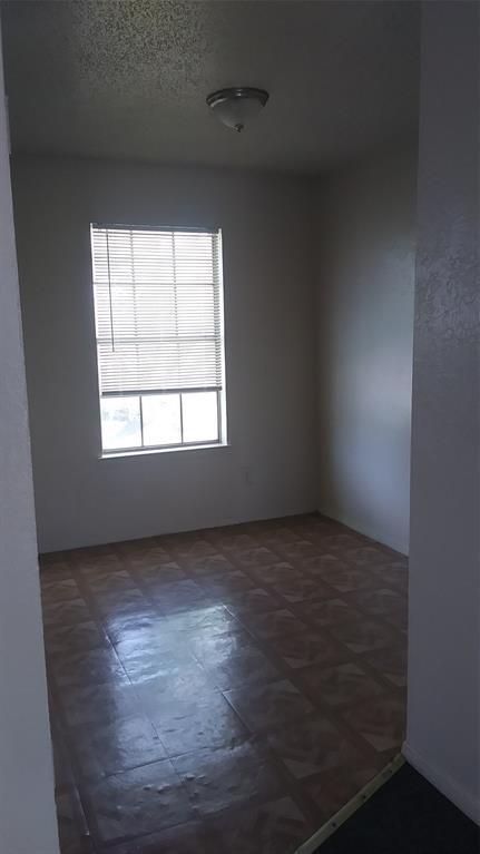 Foto del edificio - 2418 N Willis St
