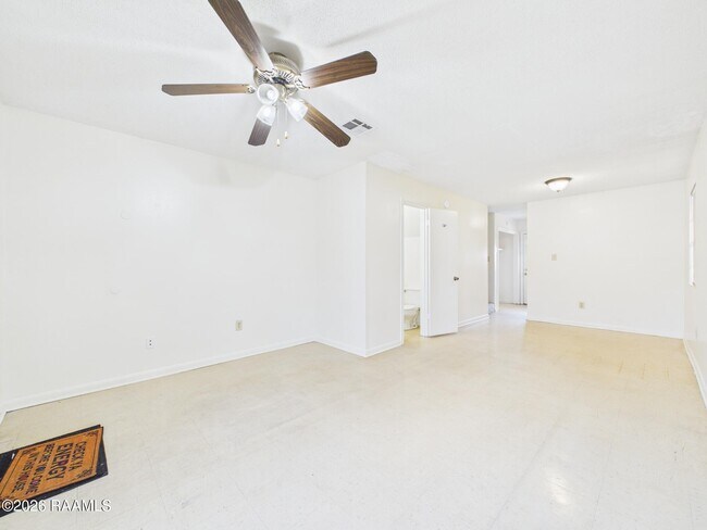 Foto del edificio - 104 Country Ln