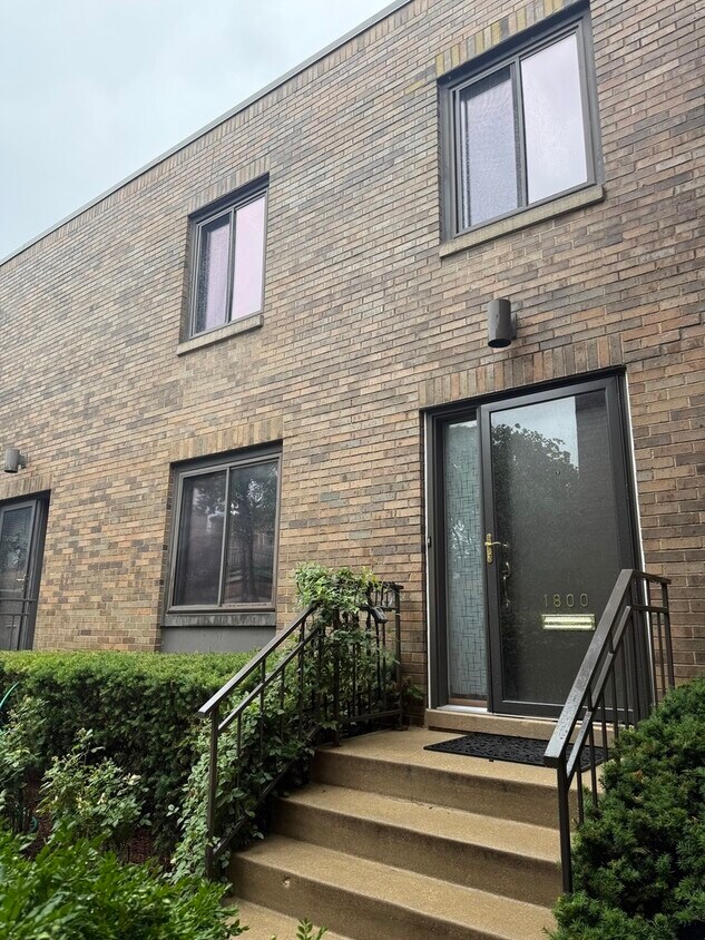 Foto principal - 1800 N Larrabee St