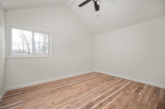 Building Photo - 3764 Glenwood Dr