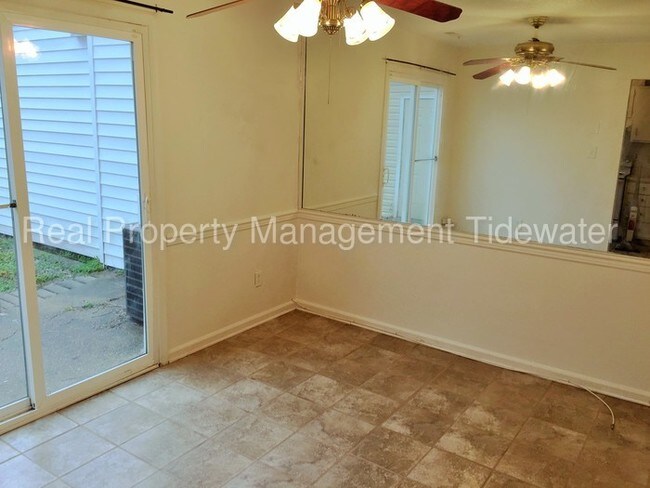 Building Photo - 719 Wolftrap Ln