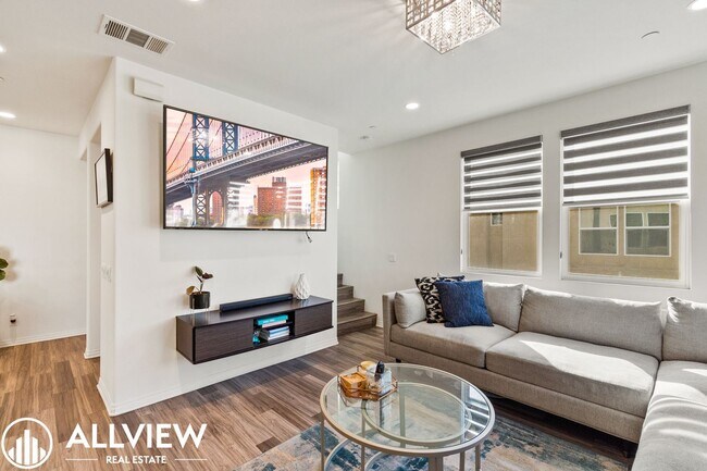 Foto del edificio - 2 br, 2.5 bath House - 665 South District Way