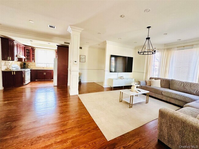 Foto del edificio - 48 MacFarland Ave