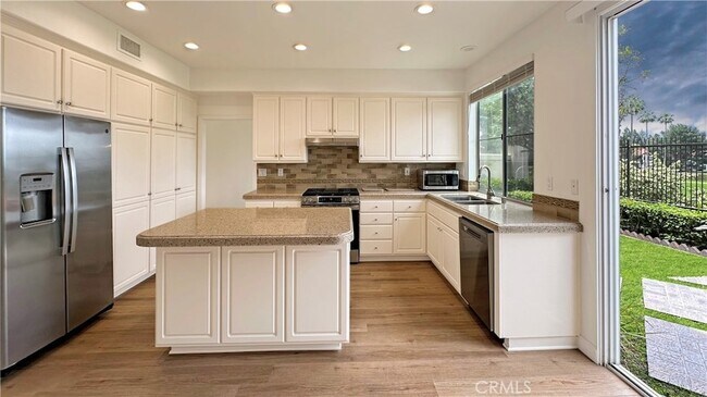 Foto del edificio - 2971 W Bradley Pl