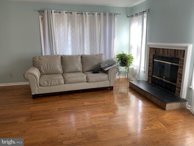 Foto del edificio - 7 Conrad Ct