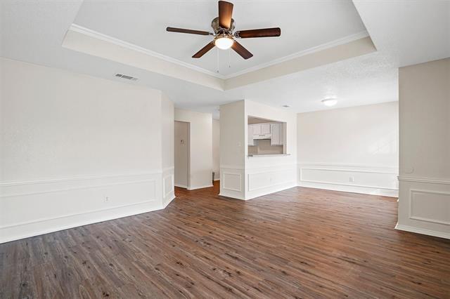 Foto del edificio - 515 E North St