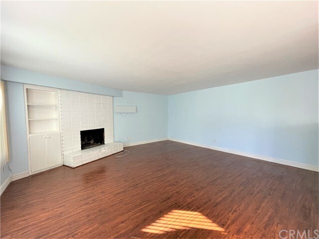 Building Photo - 2507 Hayes Dr