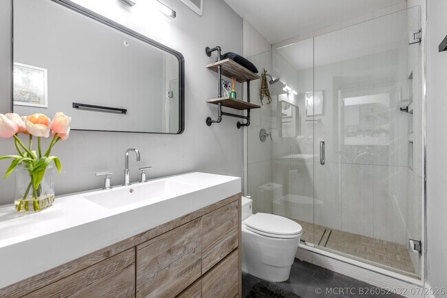Foto del edificio - 636 Fern St