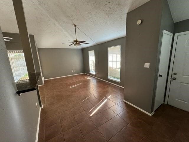 Foto del edificio - 3122 Trembling Creek Cir