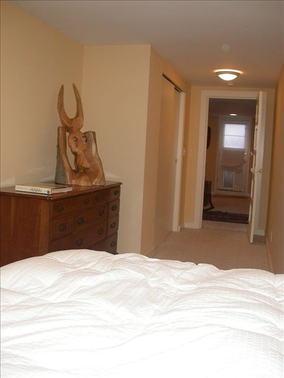 Foto del edificio - 5534 Kenwood Pl N