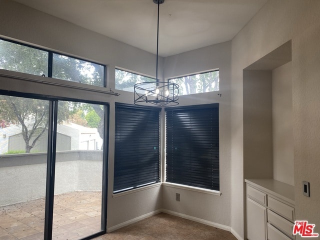 Building Photo - 77 Willowcrest Ln