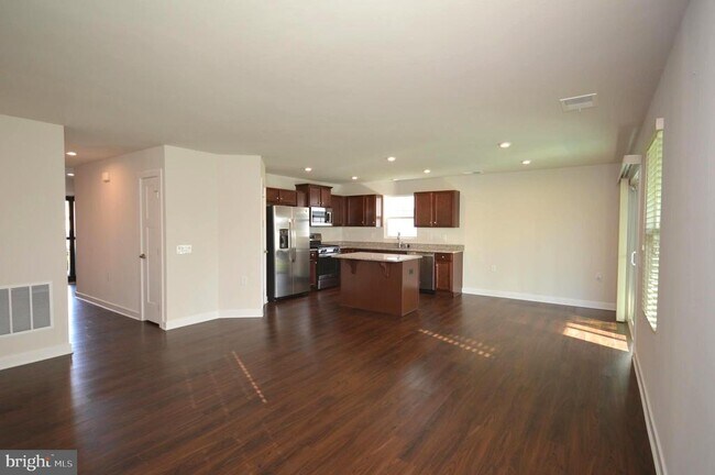 Building Photo - 7615 Nine Patch Way