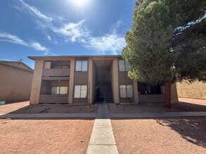 Building Photo - 2883 Wheelwright Dr