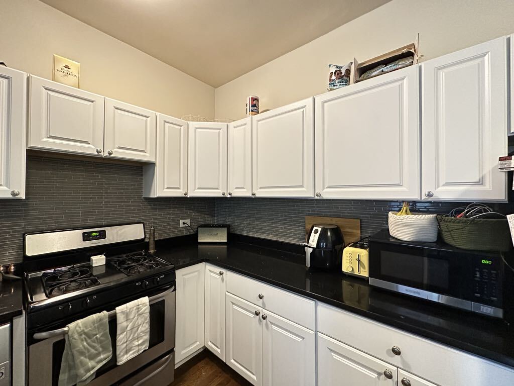 Primary Photo - 2907 N Mildred Ave
