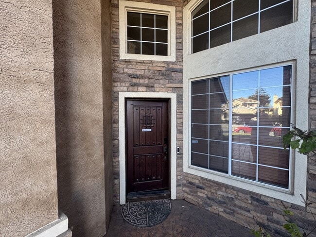 Building Photo - 10 Rhine Cir