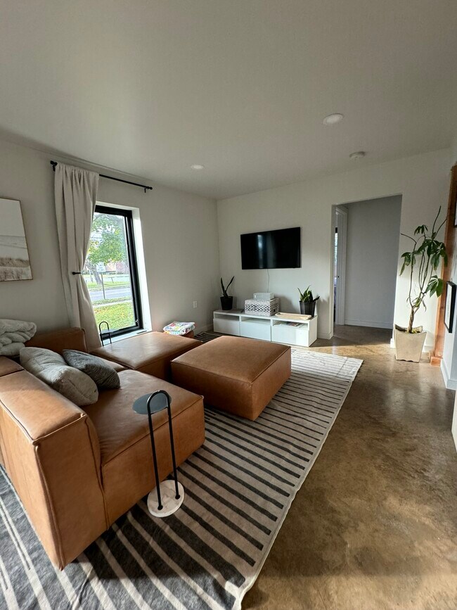 Foto del edificio - 50 Patchen Rd