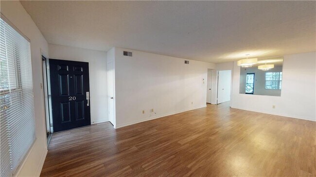 Foto del edificio - 4009 Old Shell Rd