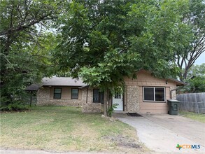 Building Photo - 615 Bishop Dr