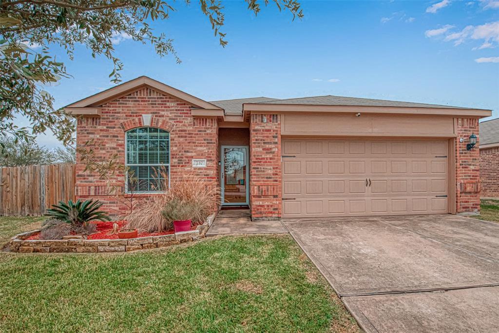 737 Grassy Knoll Ln, La Marque, TX 77568 House Rental in La Marque