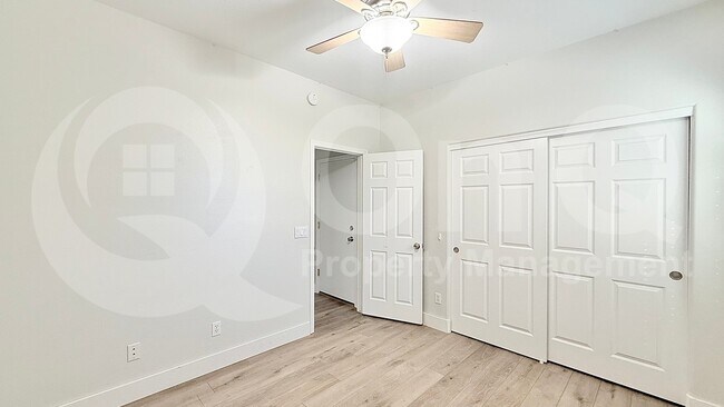 Foto del edificio - 4214 S Snowcap Dr