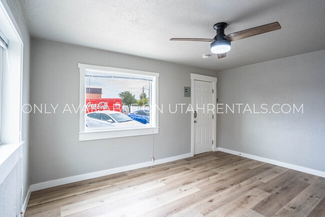 Foto del edificio - 80 N Merchant St