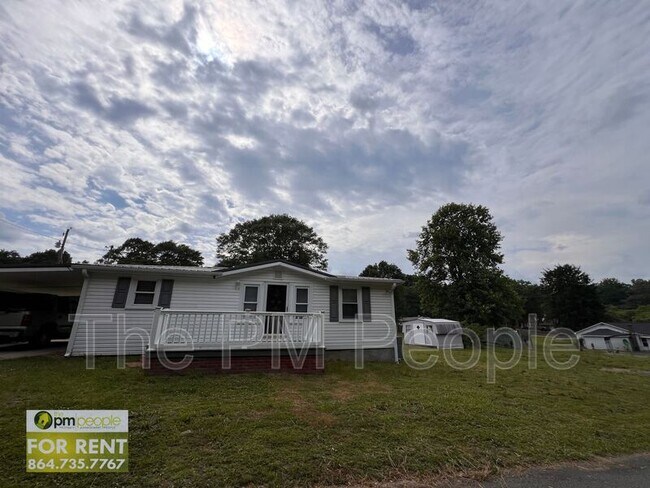Foto del edificio - 114 Radcliffe Dr
