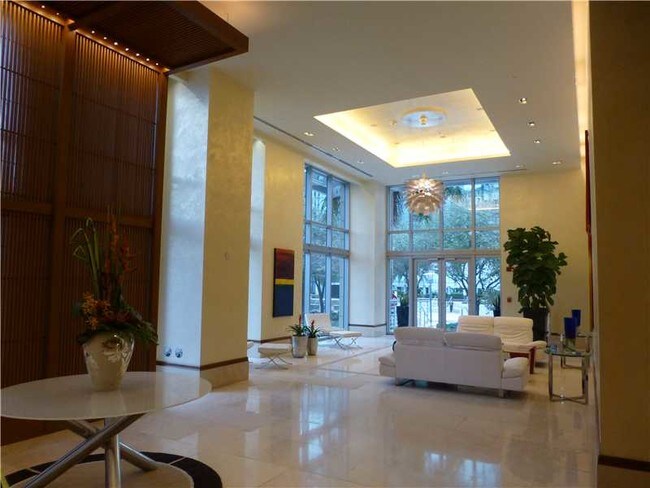 Building Photo - 1060 Brickell Ave