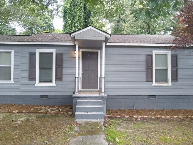 Foto del edificio - 700 Cedar Ave NW