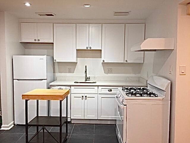 Foto principal - 1242 Maryland Ave NE