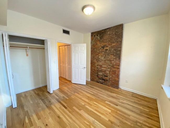 Foto del edificio - 276 1st St