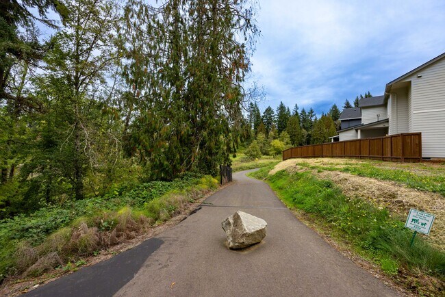 Building Photo - Gated Community - Two large bedroom suites...