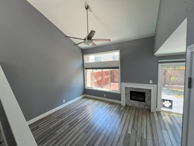 Foto del edificio - SPECTACULR BRIARWOOD REMODELED TOWNHOME!!!