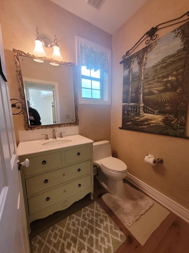 Building Photo - 867 N Swiss Farm Ct