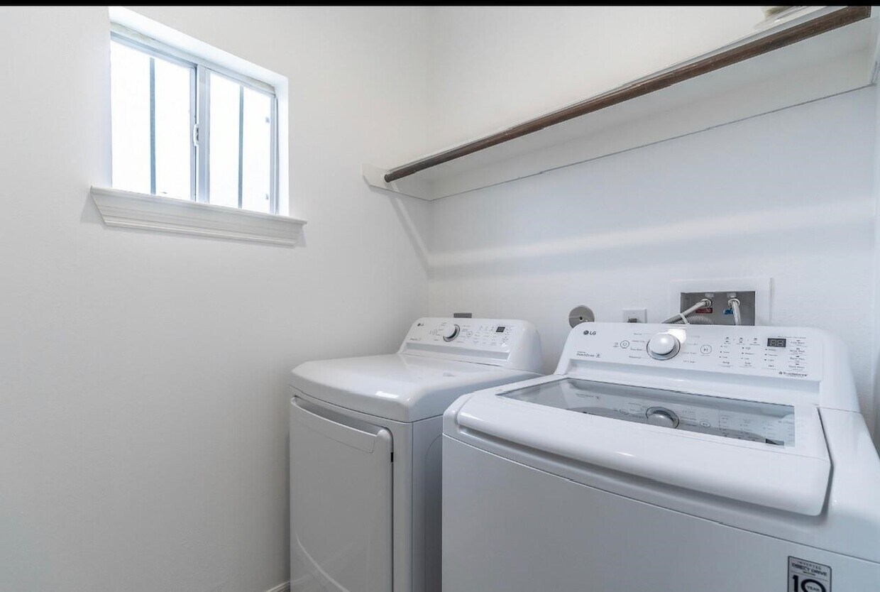Foto principal - 1122 Ryon St