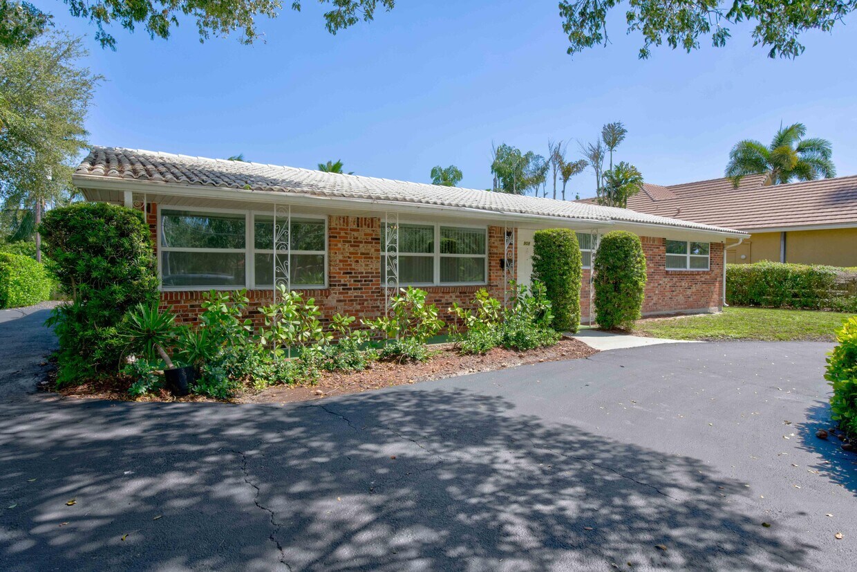 908 Prosperity Farms Rd, North Palm Beach, FL 33408 House for Rent in