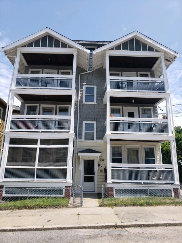 Primary Photo - 36 Roberts St