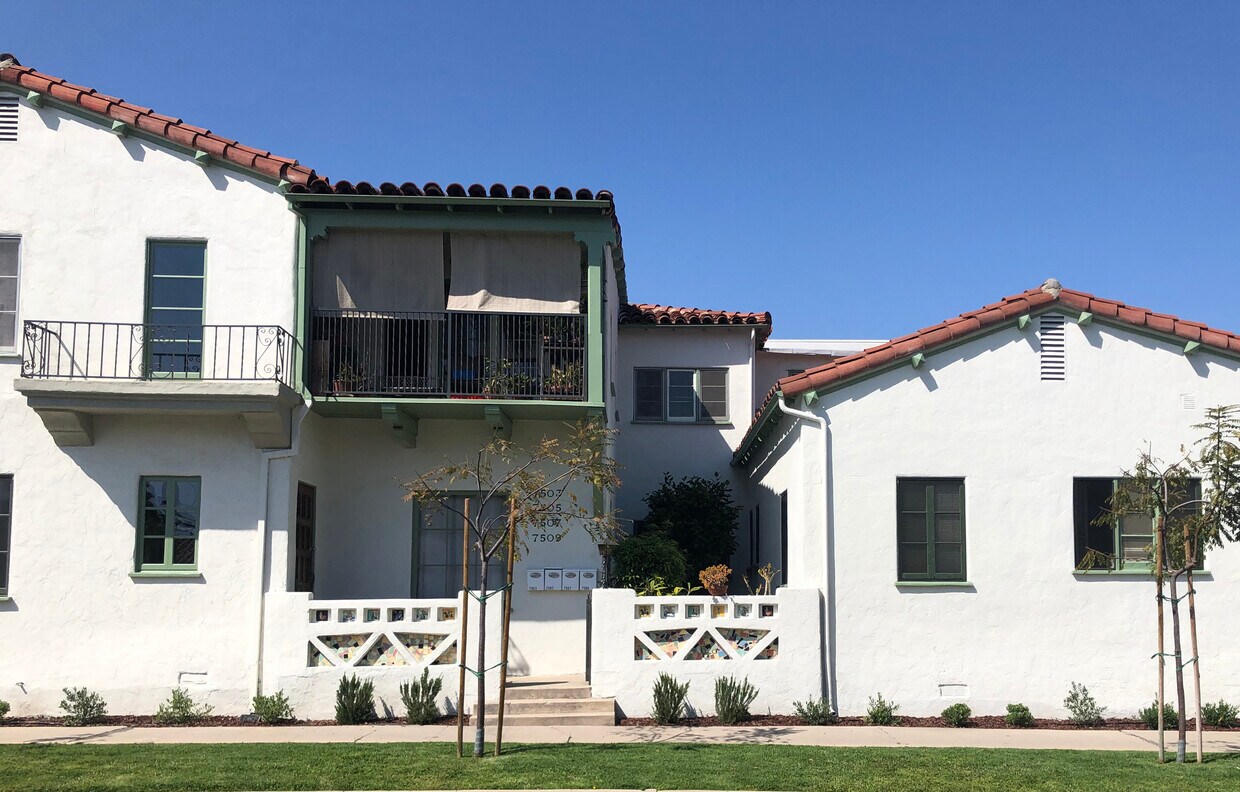 Foto principal - 503 N Gardner St
