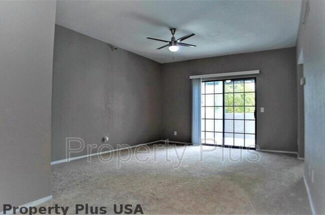 Foto del edificio - 8020 E Thomas Rd