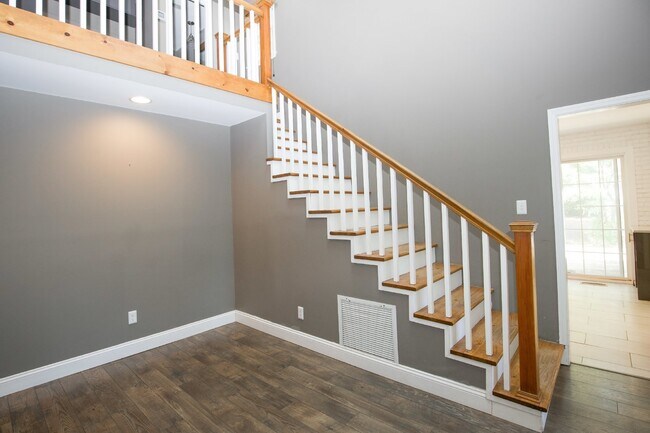 Foto del edificio - "3-Bedroom Home on Fox Hunt Lane in Southern Pines – Cozy Living Awaits!"